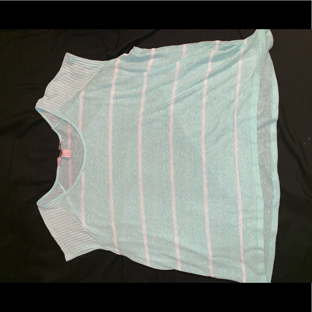 Forever 21 teel shirt M